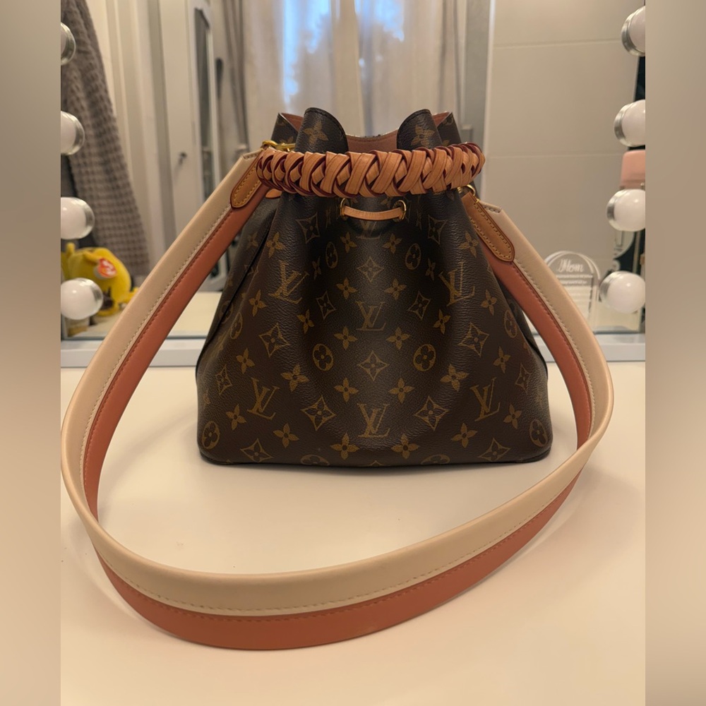 100% authentic limited edition, Louis Vuitton bucket/hobo bag